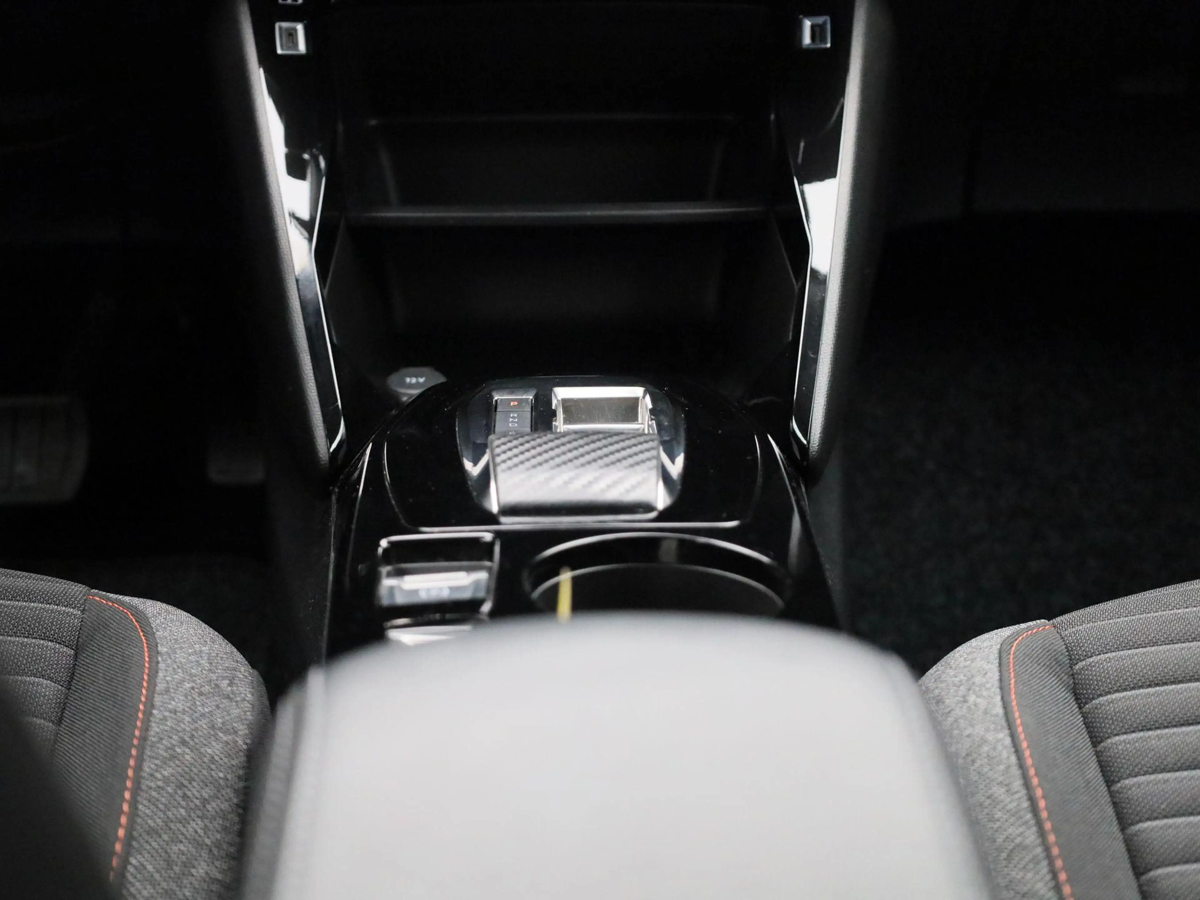 Peugeot e-2008 e-2008 Active | NAVIGATIE | KLIMAATREGELING | CRUI — photo 10