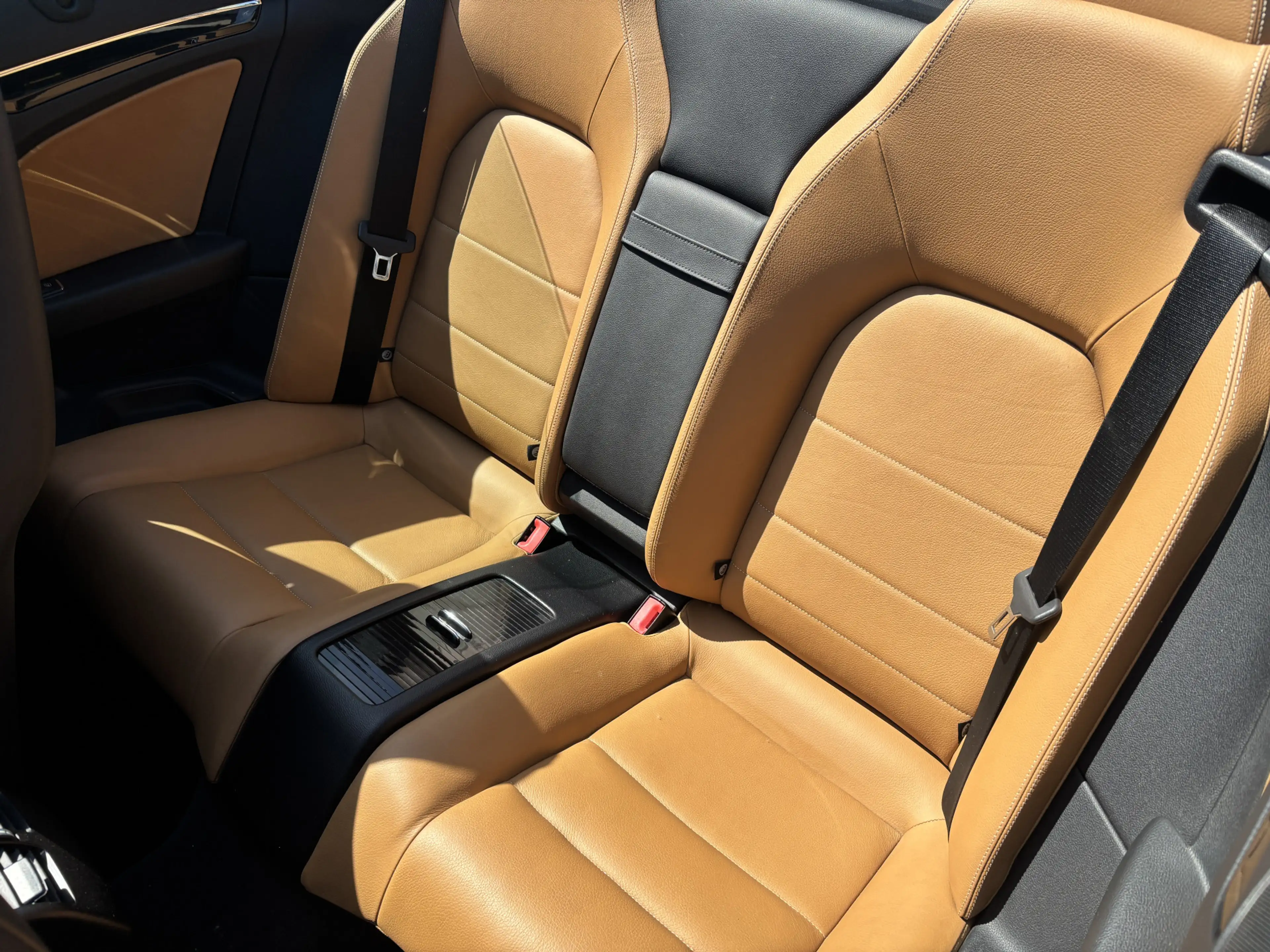 Mercedes-Benz E 250 Cabrio CGI Avantgarde Automaat Leder / Alarm / 2e — photo 18
