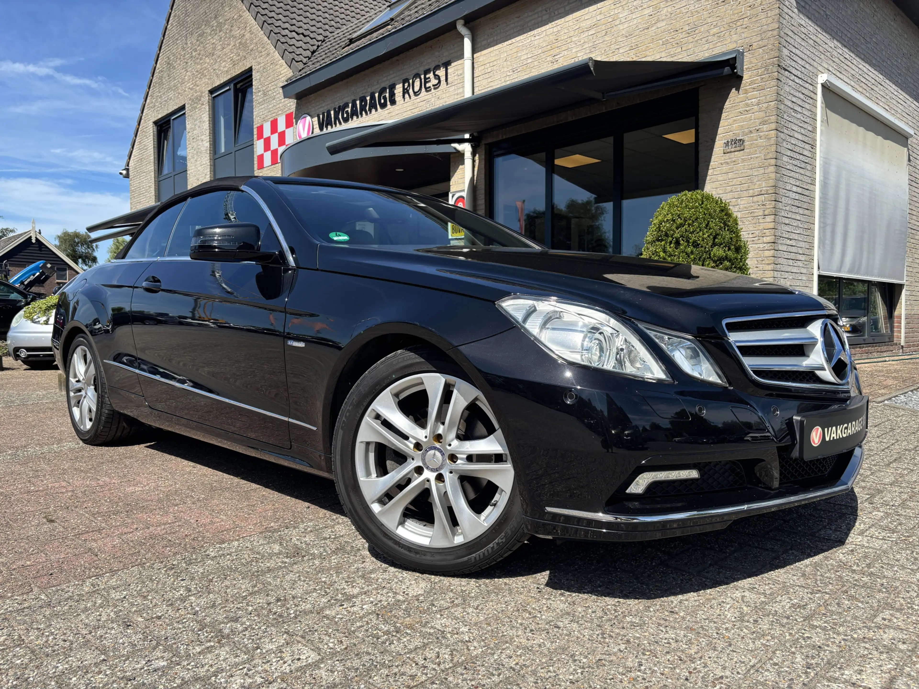 Mercedes-Benz E 250 Cabrio CGI Avantgarde Automaat Leder / Alarm / 2e — photo 24