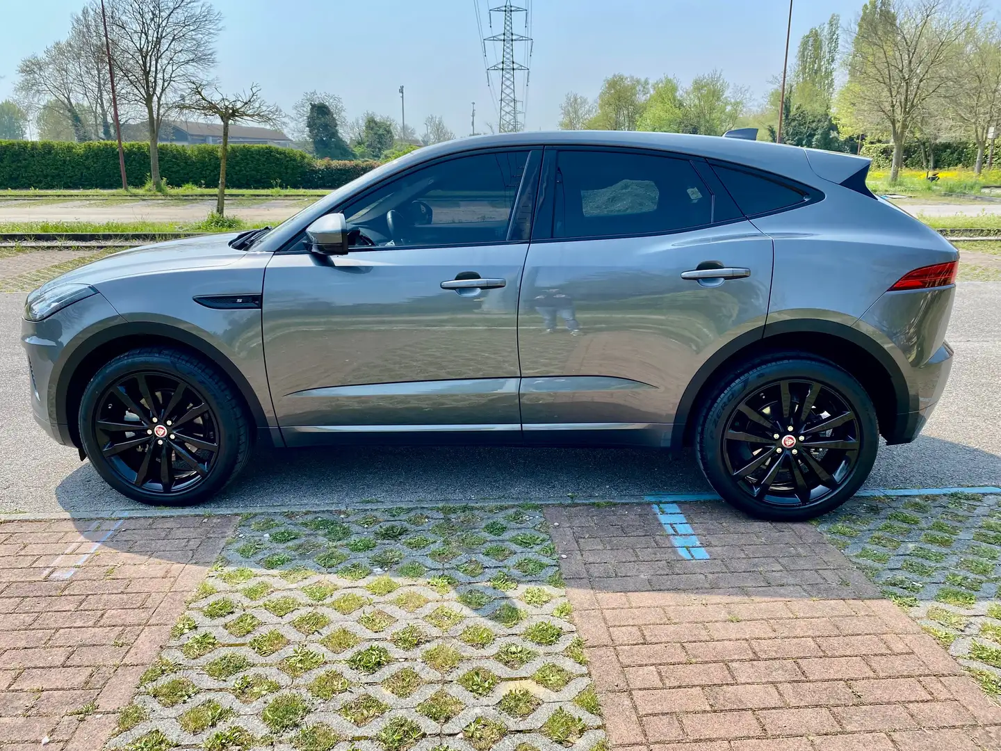 Jaguar E-Pace R DYNAMIC S - 150cv D - 4x4 - imm. 10/2018 Grigio - 1