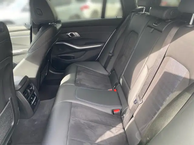 BMW M view 11