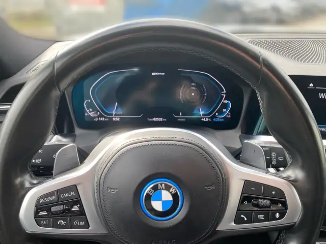 BMW M view 8