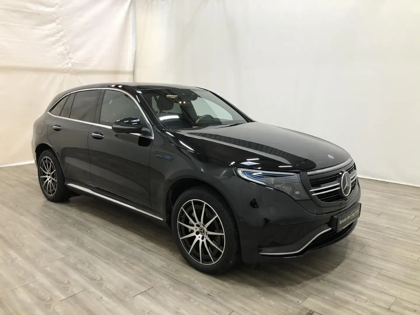 Mercedes-Benz EQC 400 4M AMG Distr*AHK*Sitzklima*SHD*Memory*HUD Nero - 2