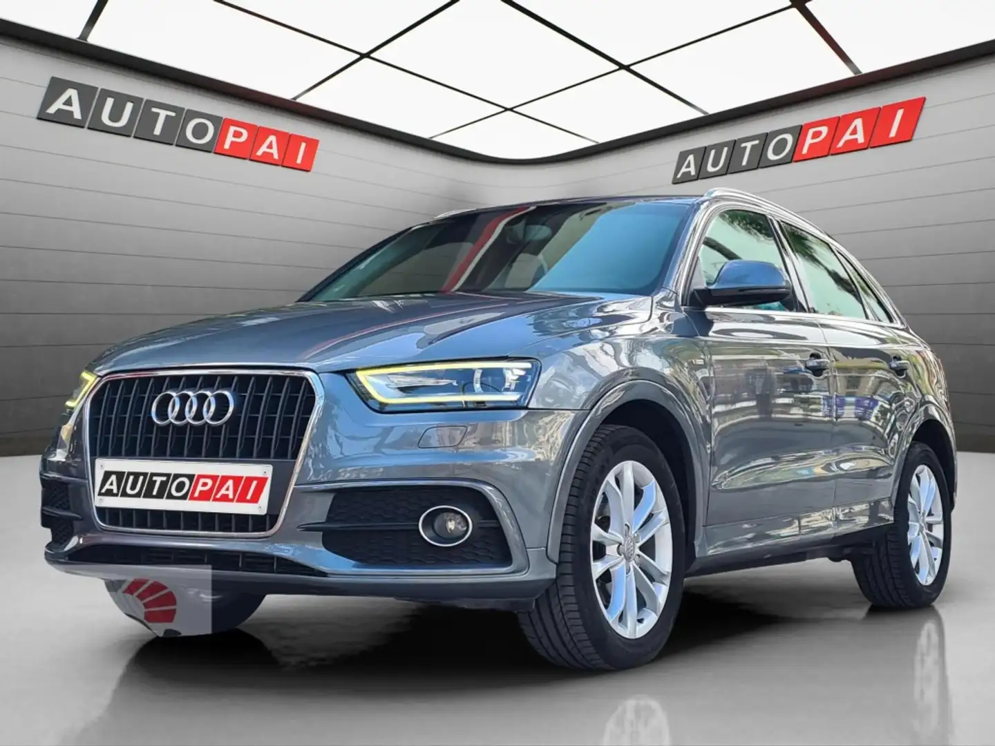 Audi Q3 2.0TDI Advance quattro S-Tronic Grigio - 1