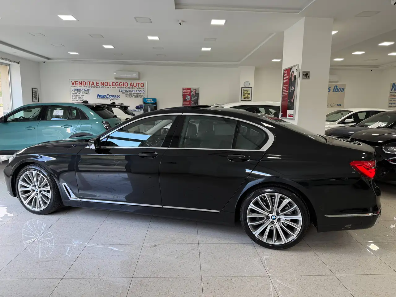 BMW 740