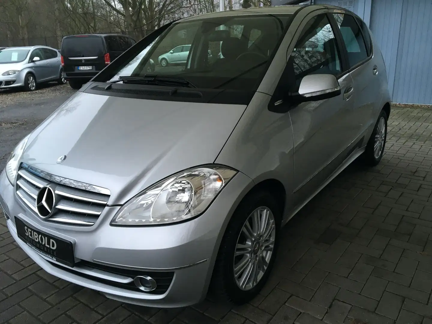 Mercedes-Benz A 150 Elegan/Autom/48Tkm/Klima/Tempo/PDC/Allwet Silber - 2