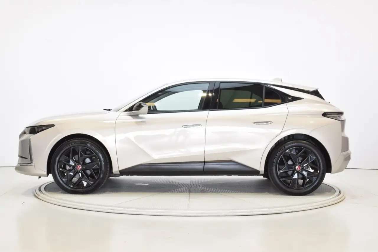 DS Automobiles DS 4 2024