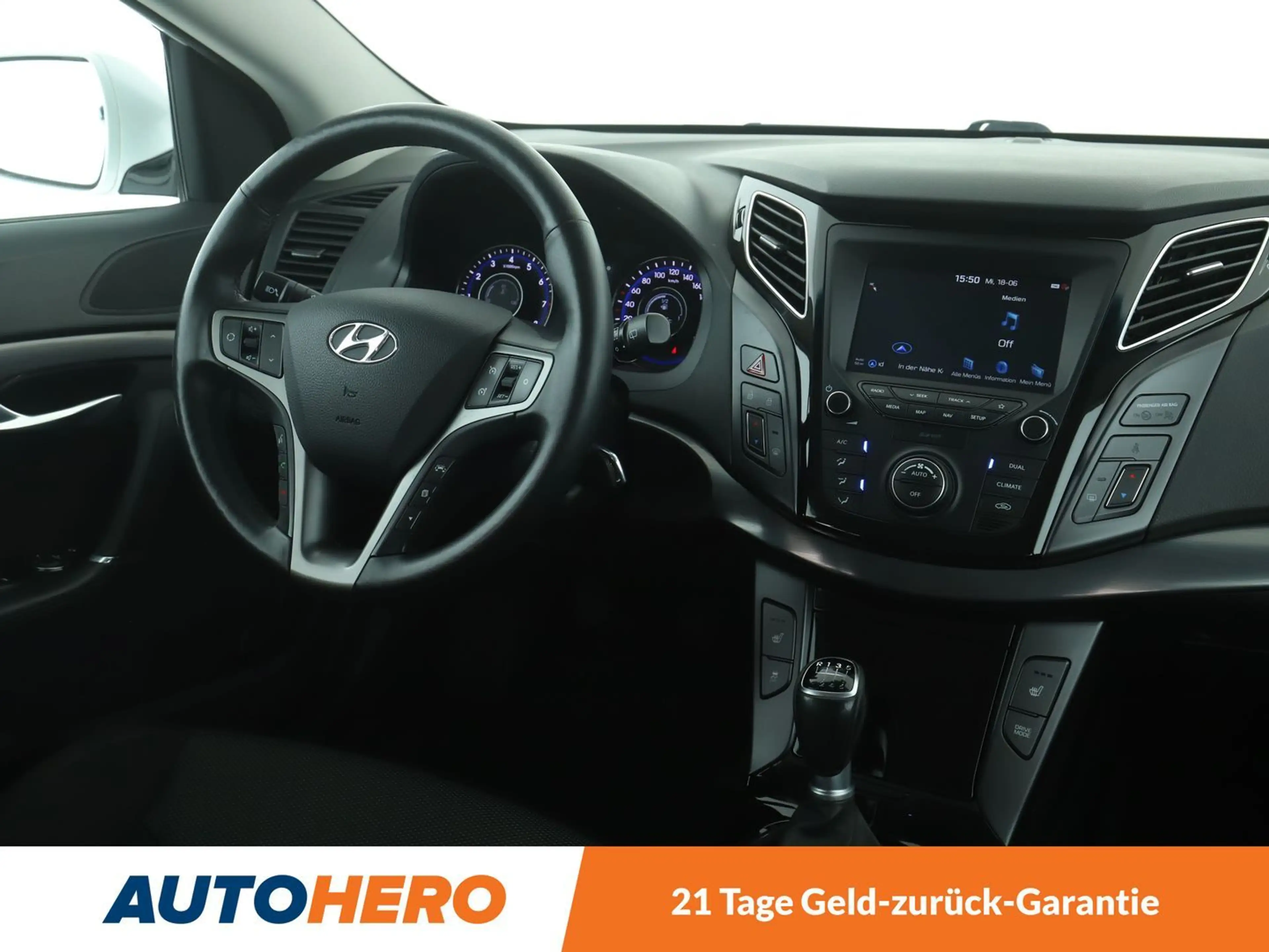 Hyundai i40 1.6 GDI Space Blue *NAVI*CAM*SHZ*TEMPO*ALU* — photo 13