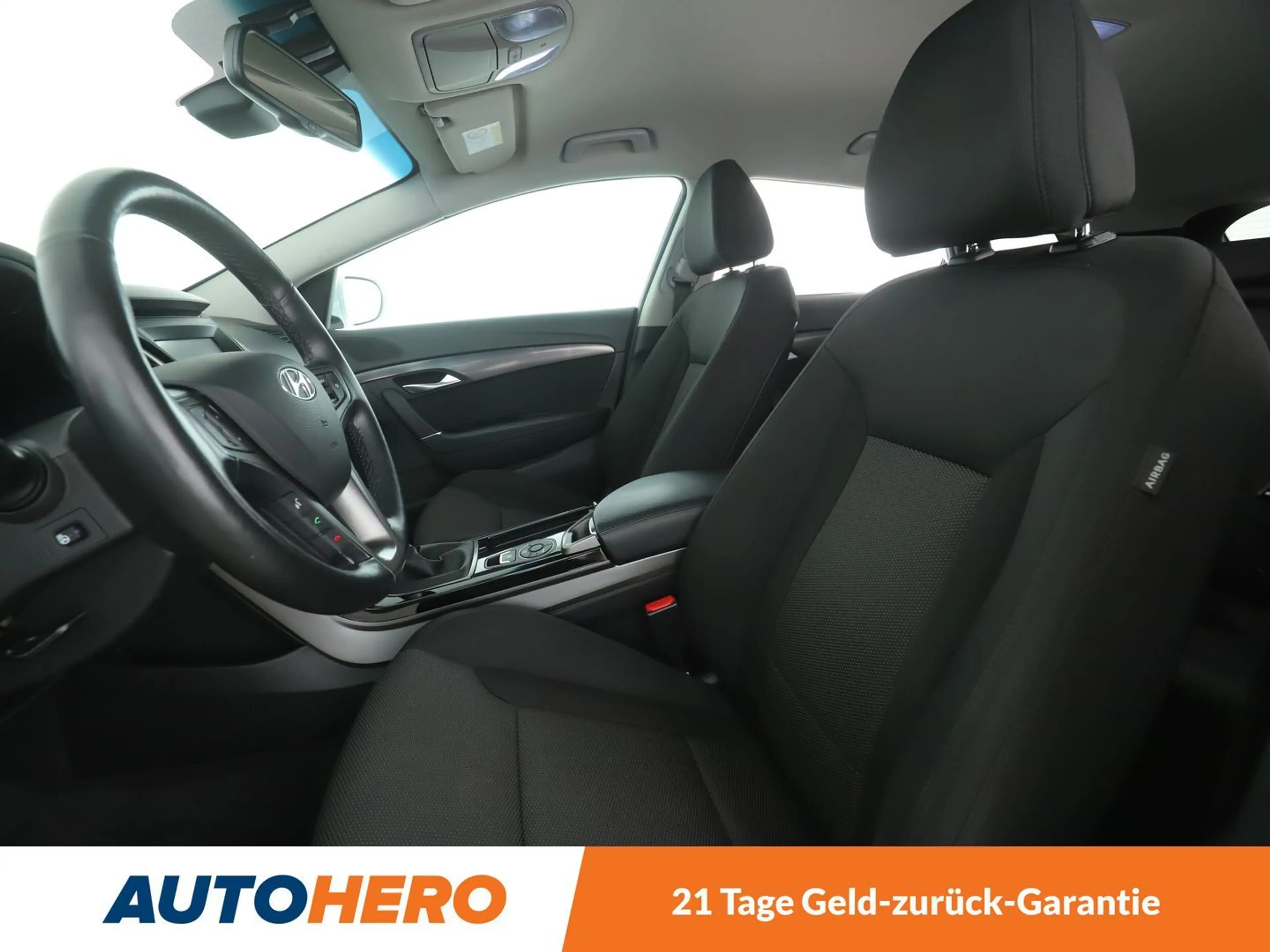 Hyundai i40 1.6 GDI Space Blue *NAVI*CAM*SHZ*TEMPO*ALU* — photo 10