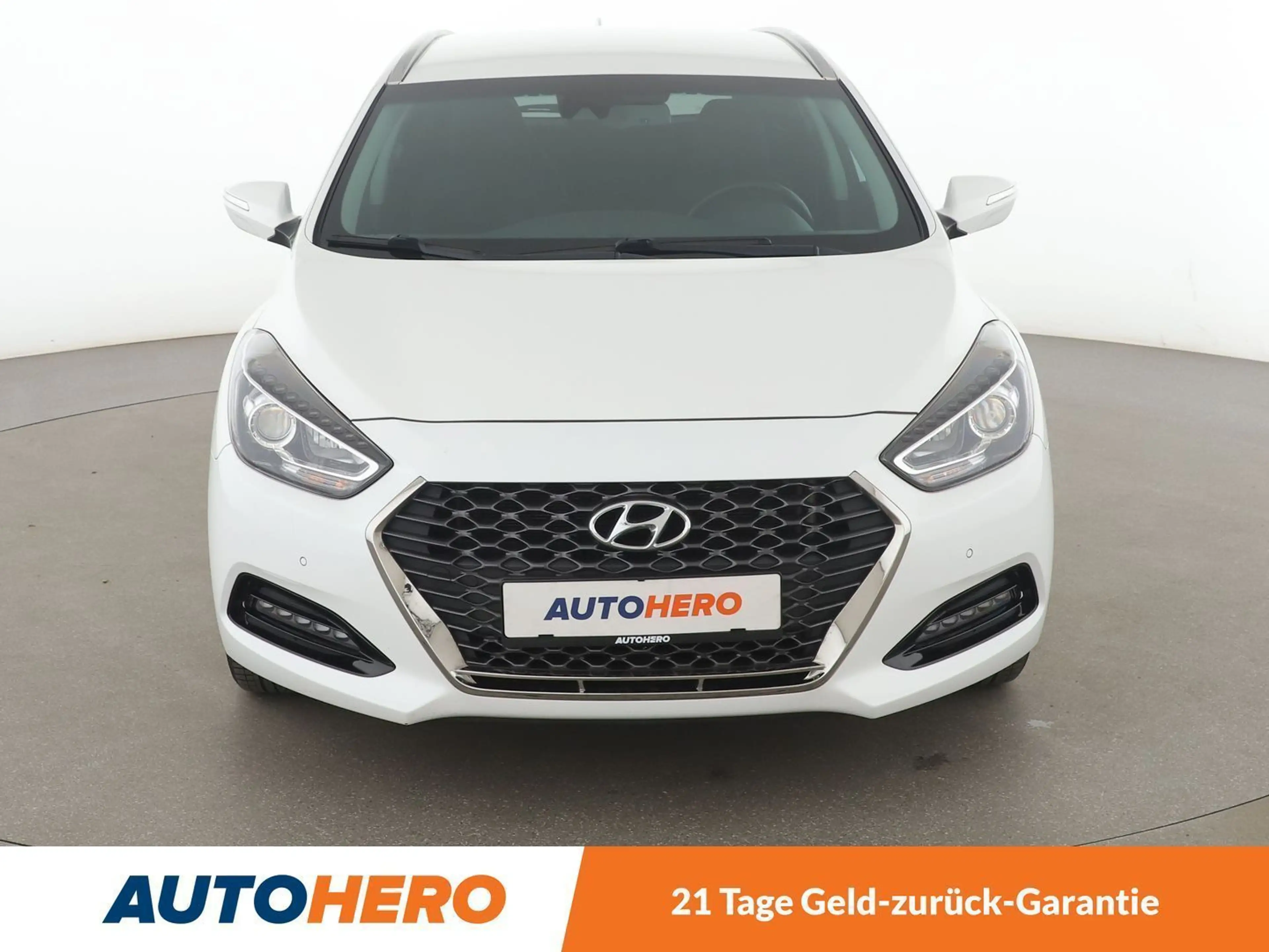 Hyundai i40 1.6 GDI Space Blue *NAVI*CAM*SHZ*TEMPO*ALU* — photo 9
