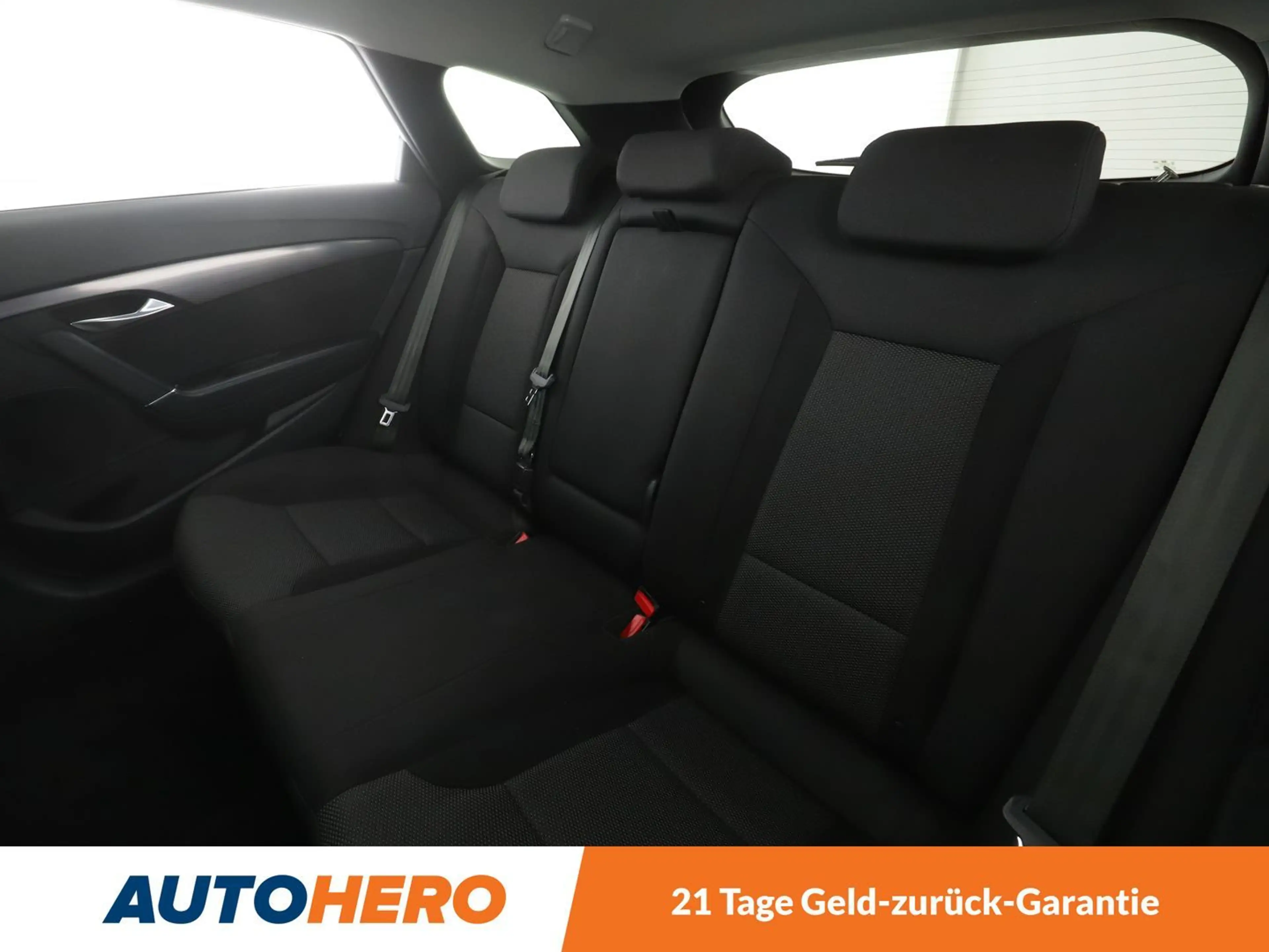 Hyundai i40 1.6 GDI Space Blue *NAVI*CAM*SHZ*TEMPO*ALU* — photo 14