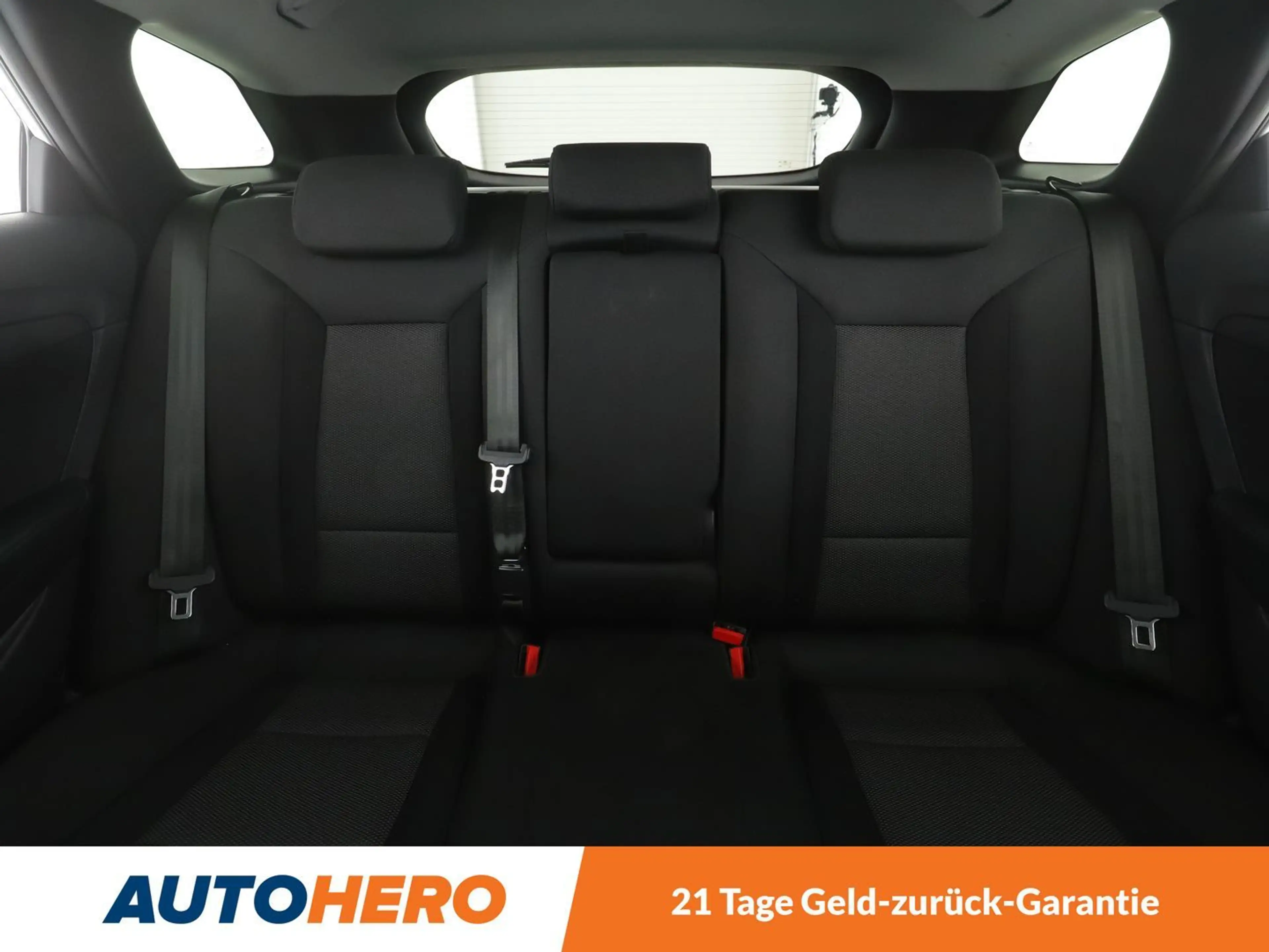 Hyundai i40 1.6 GDI Space Blue *NAVI*CAM*SHZ*TEMPO*ALU* — photo 15