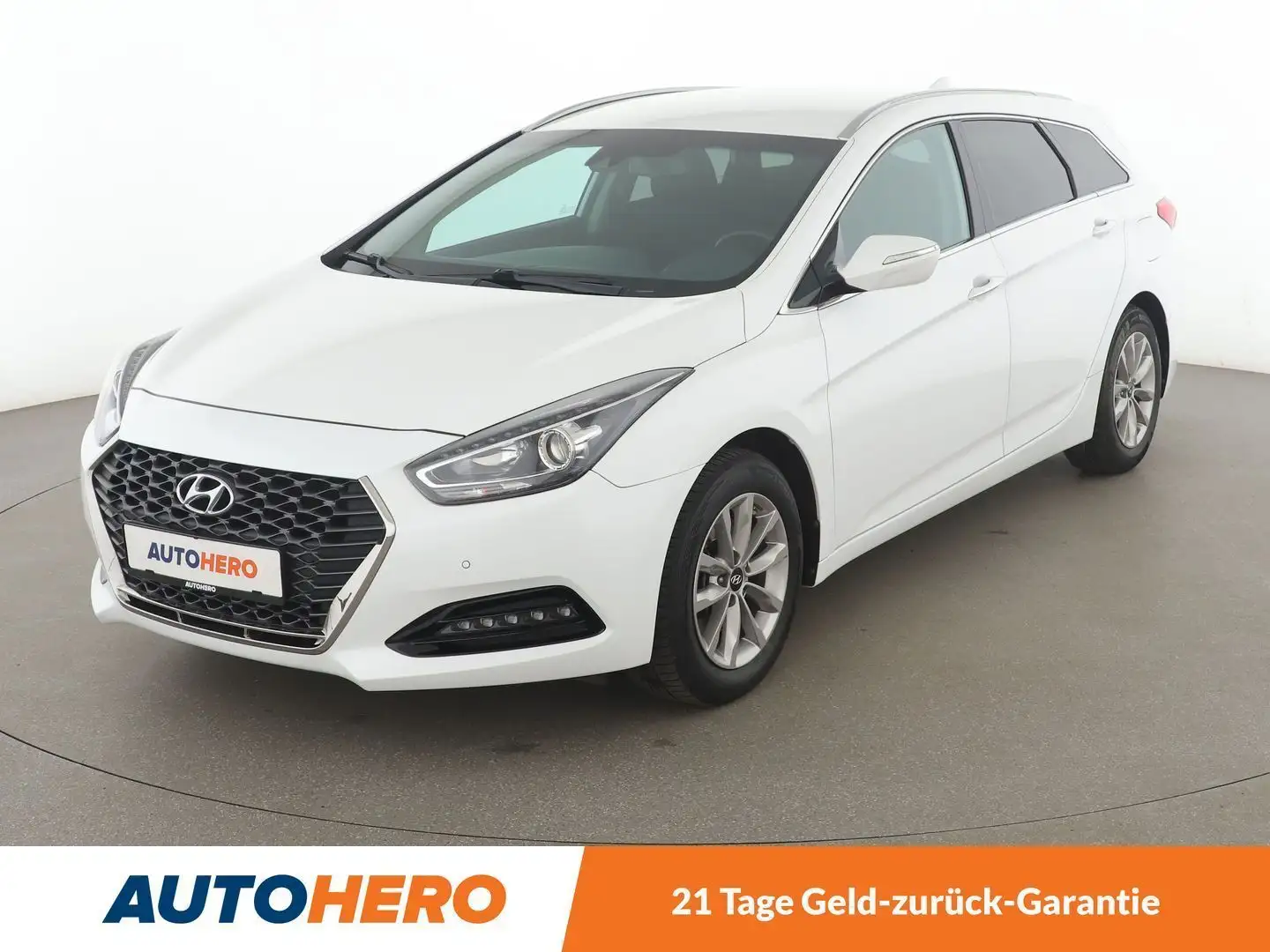 Hyundai i40 1.6 GDI Space Blue *NAVI*CAM*SHZ*TEMPO*ALU* Weiß - 1