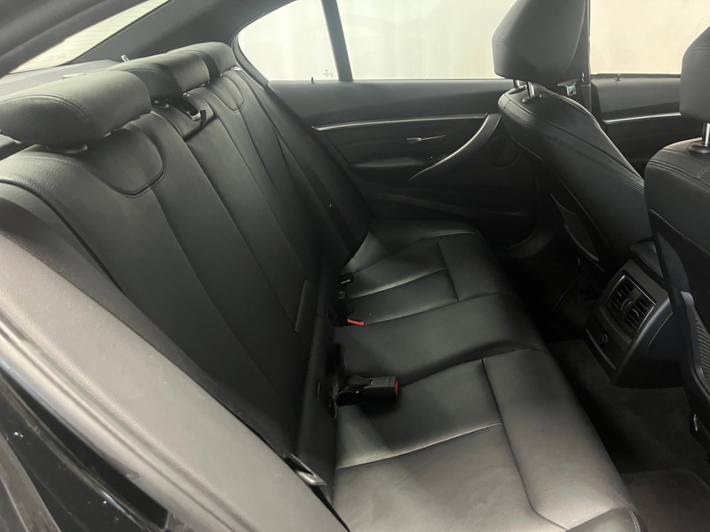 BMW 318 3-serie 318i M Sport Edition - Diefstal Schade - B — photo 13