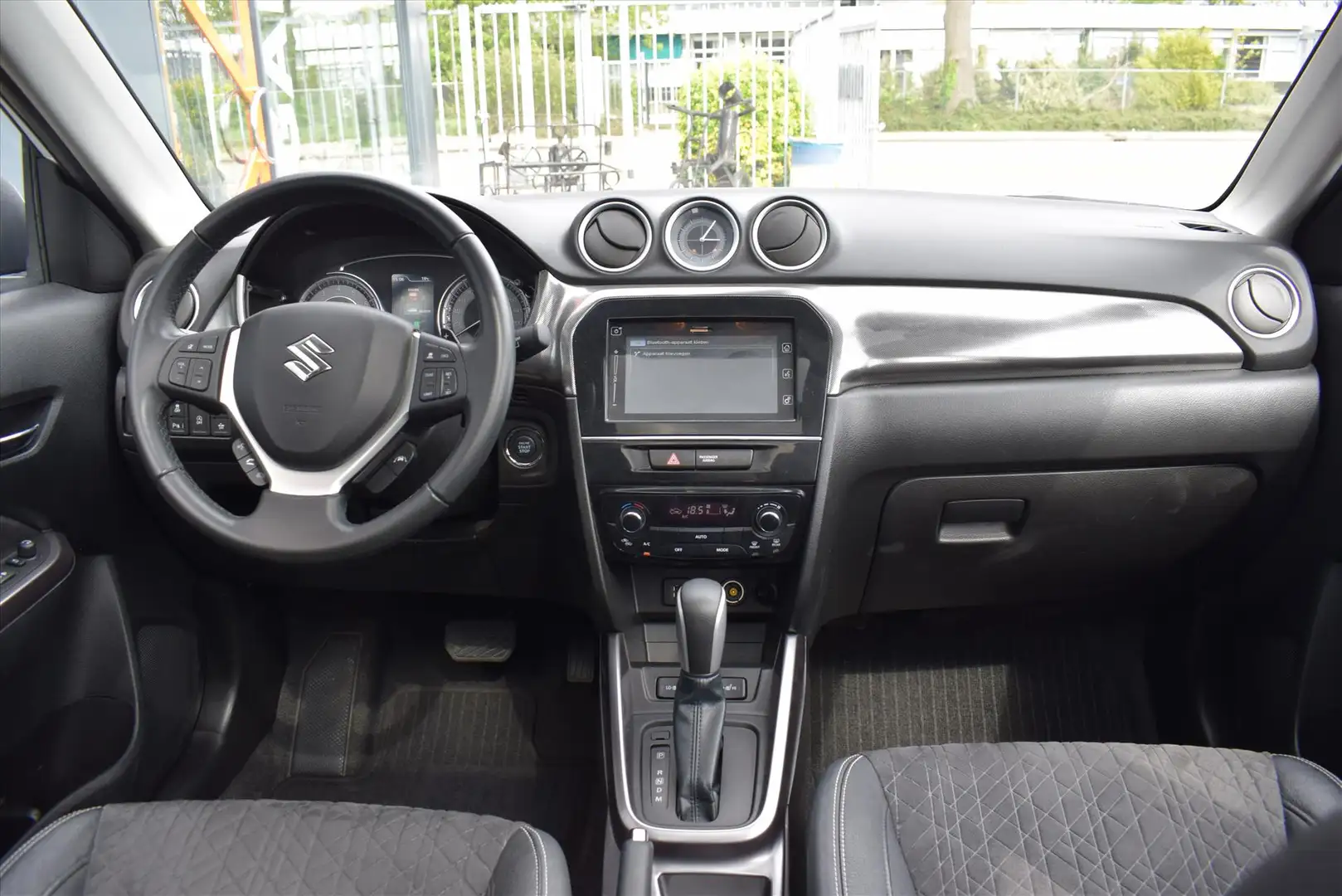 Suzuki Vitara 1.4 Boosterjet 129pk Smart Hybrid Aut Style Wit - 2