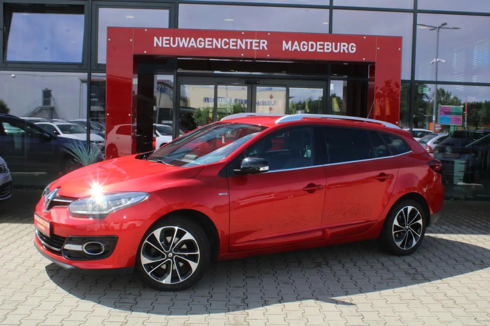 Renault Megane 1.6 dCi*BOSE EDITION*NAVI*SHZ*AHK*PDC*LED*NSW Rot - 1