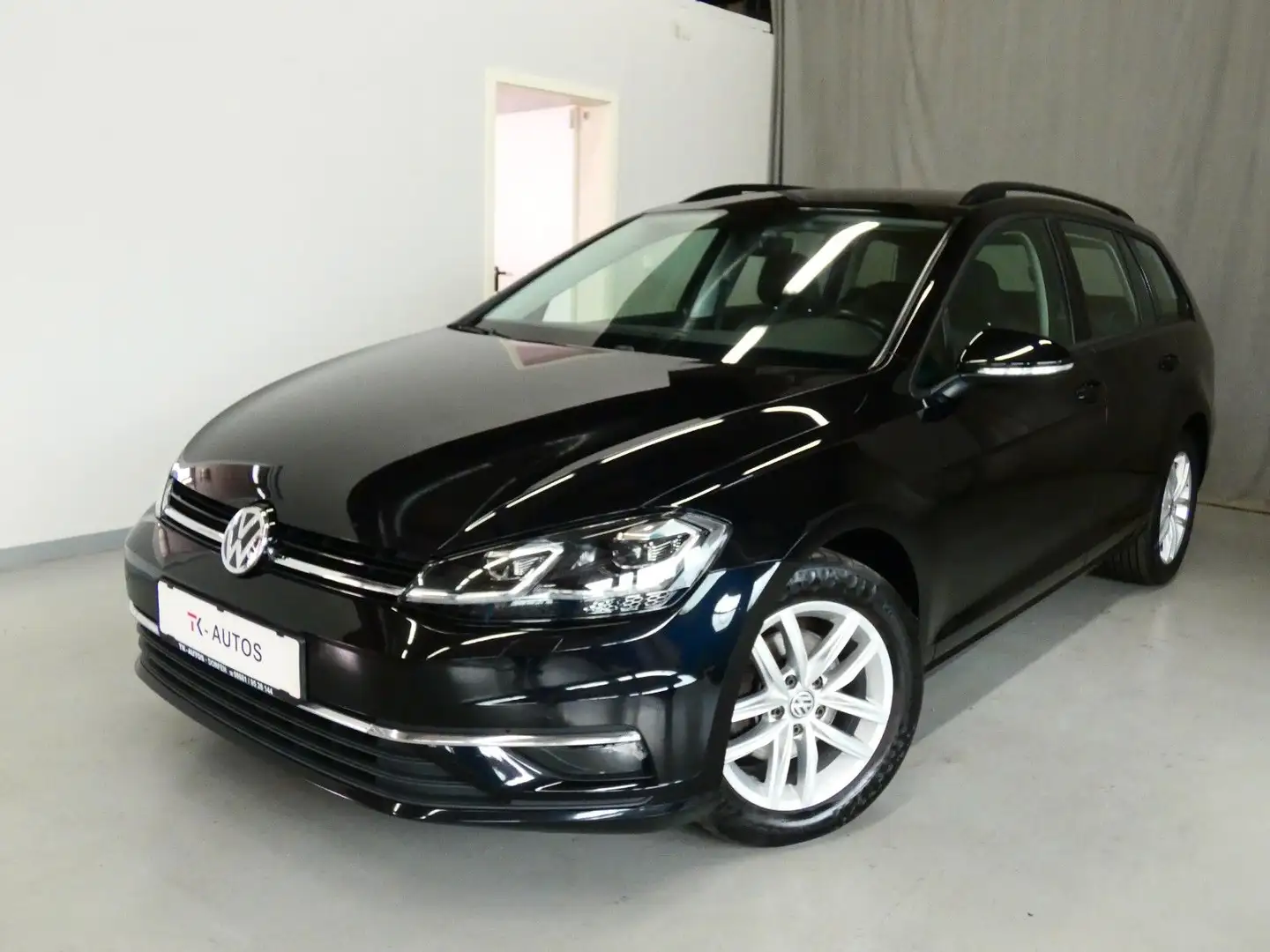 Volkswagen Golf Var 2.0 TDI Comf,Navi,LED,ACC,Massage Schwarz - 1