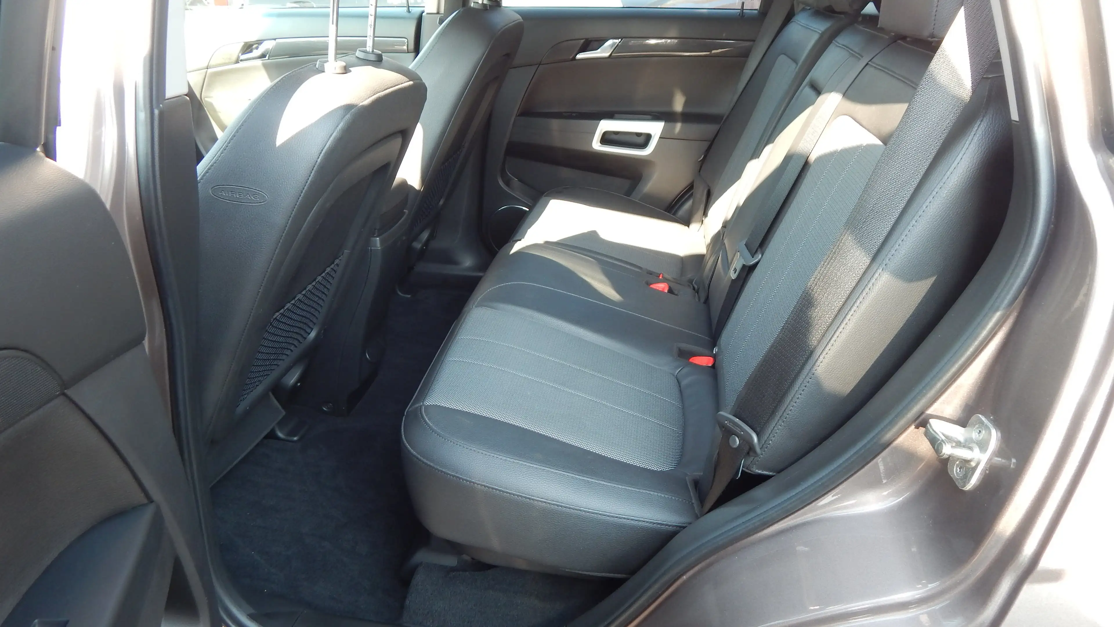 Opel Antara Design Edition 4x4 — photo 10
