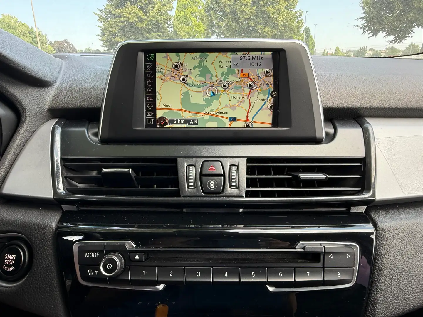 BMW 218 218 d Advantage Grau - 2