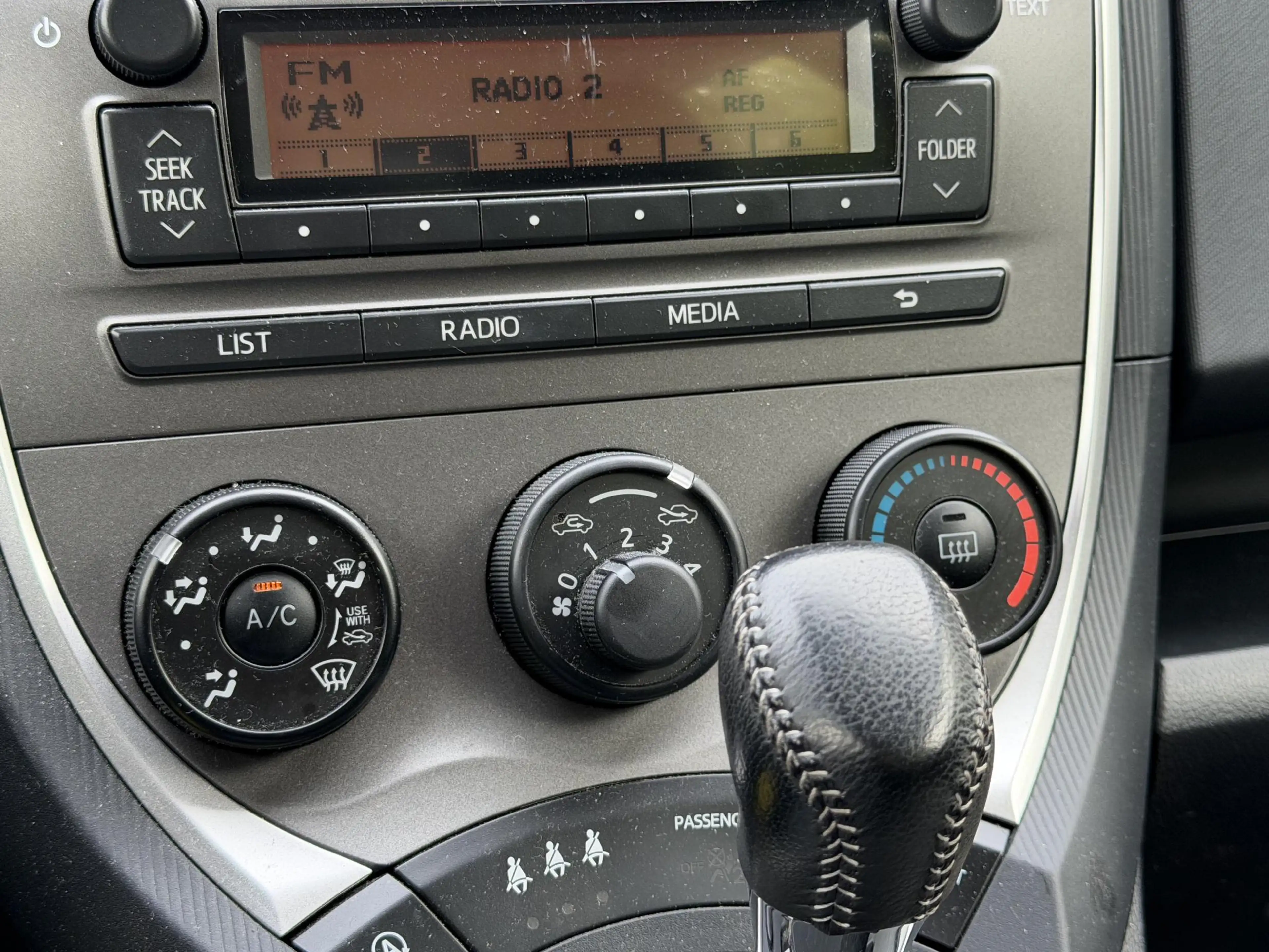 Toyota Verso-S 1.3 VVT-i Comfort Plus Automaat All Season Airco — photo 10