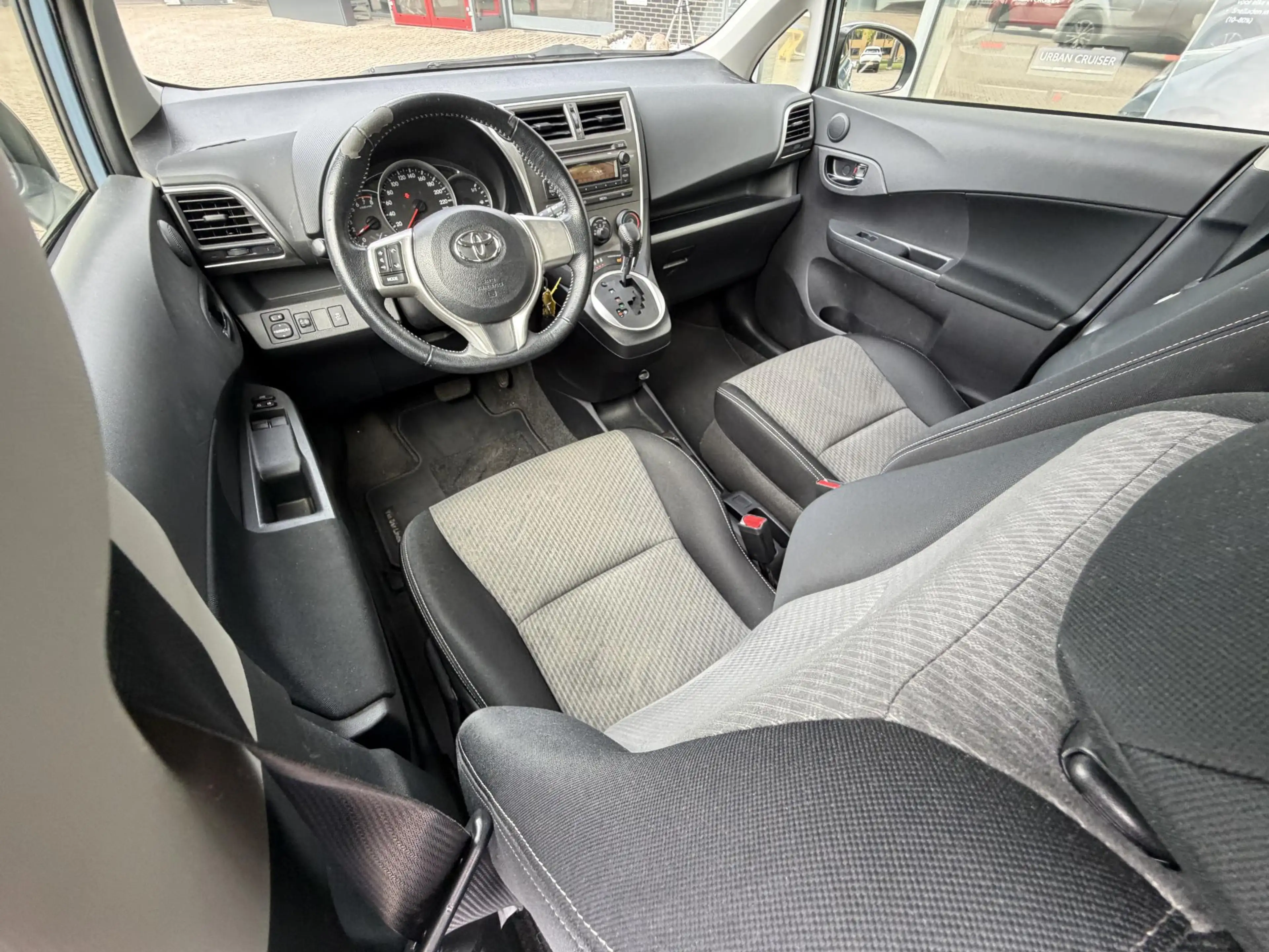 Toyota Verso-S 1.3 VVT-i Comfort Plus Automaat All Season Airco — photo 9