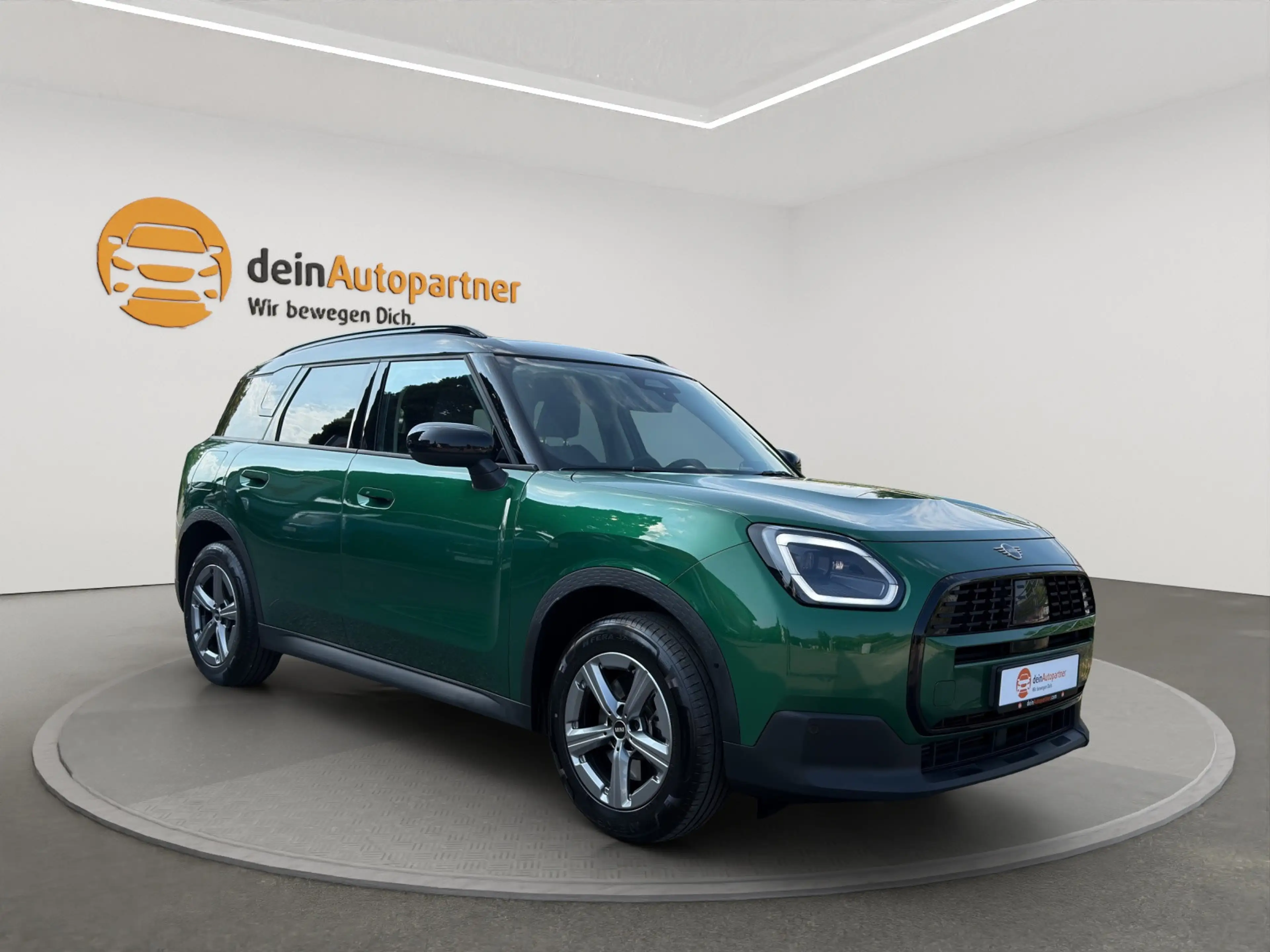 MINI Cooper C M Plus /HUD/AHK/LEDER/Pano — photo 3
