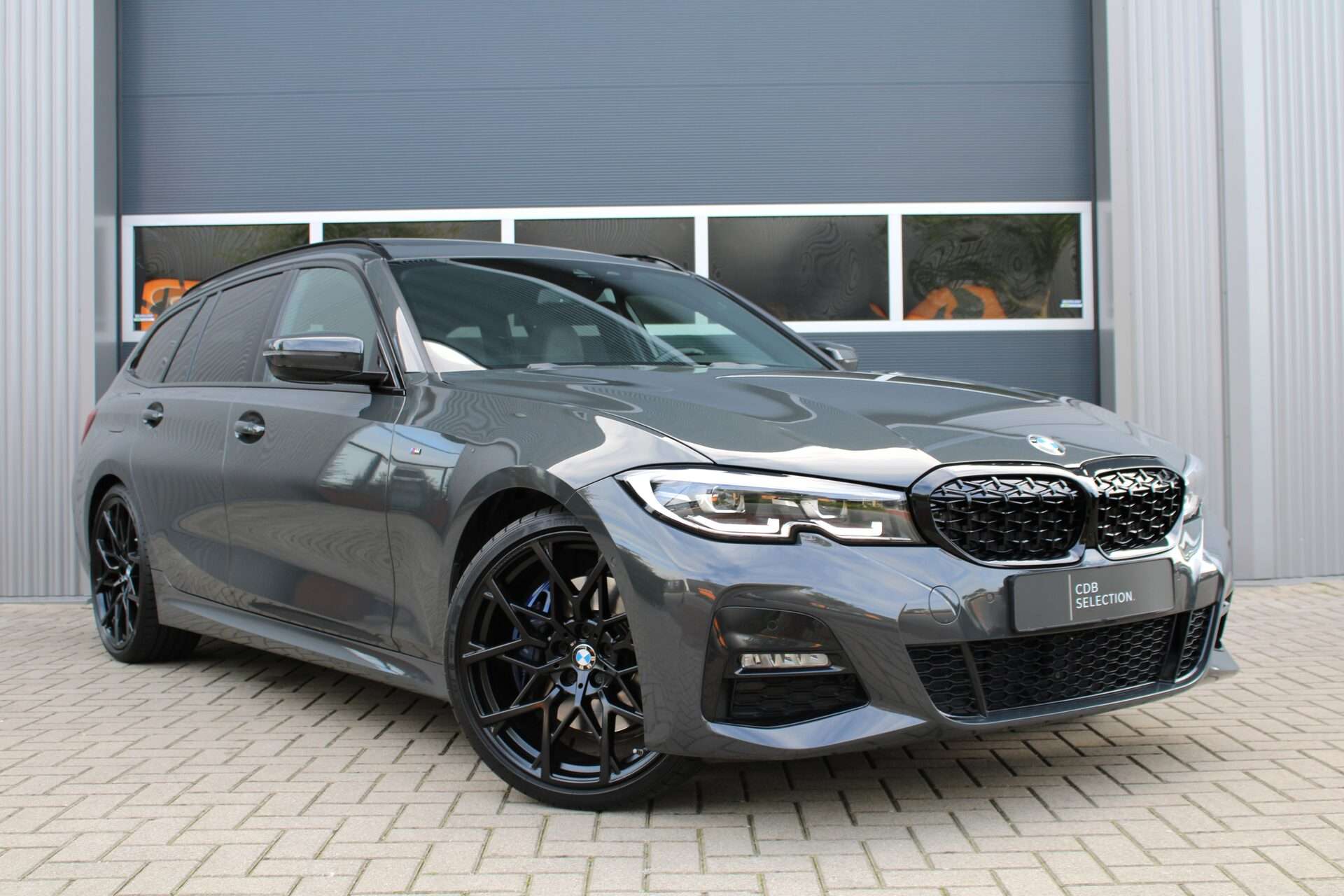 2020 BMW 330