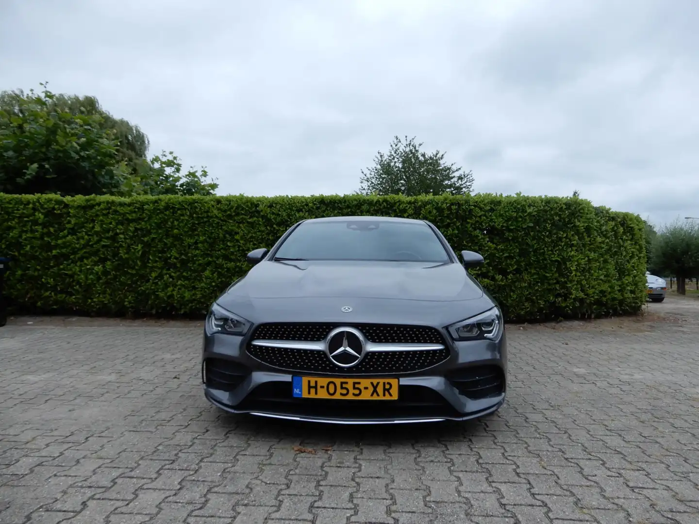 Mercedes-Benz CLA 180 Business Solution AMG Grijs - 2