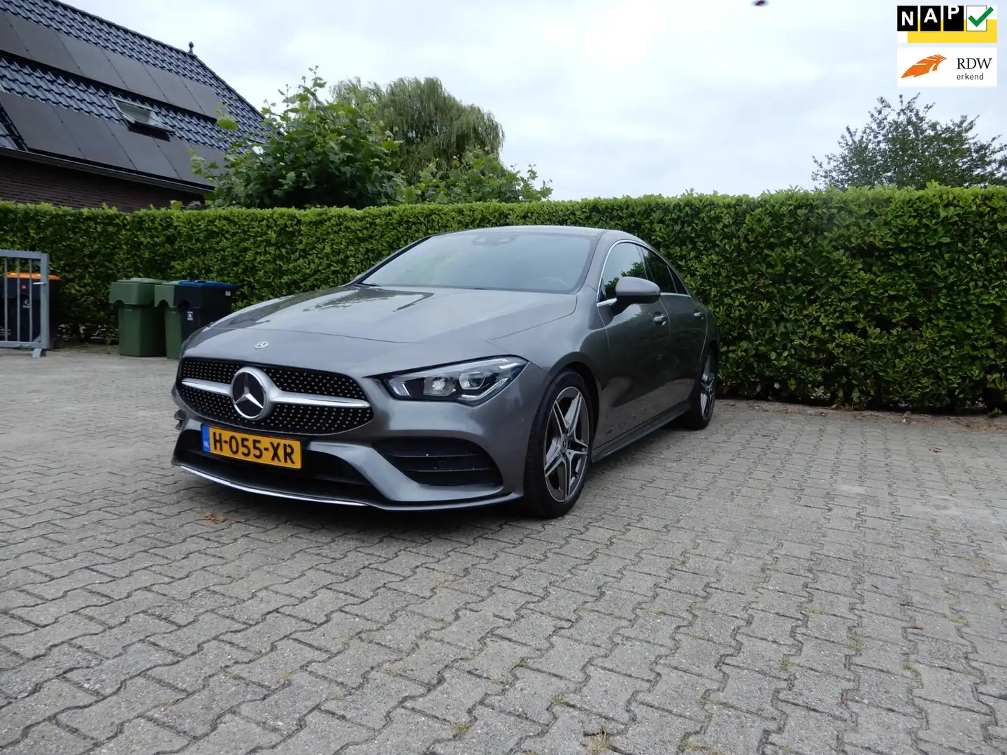 Mercedes-Benz CLA 180 Business Solution AMG Grijs - 1