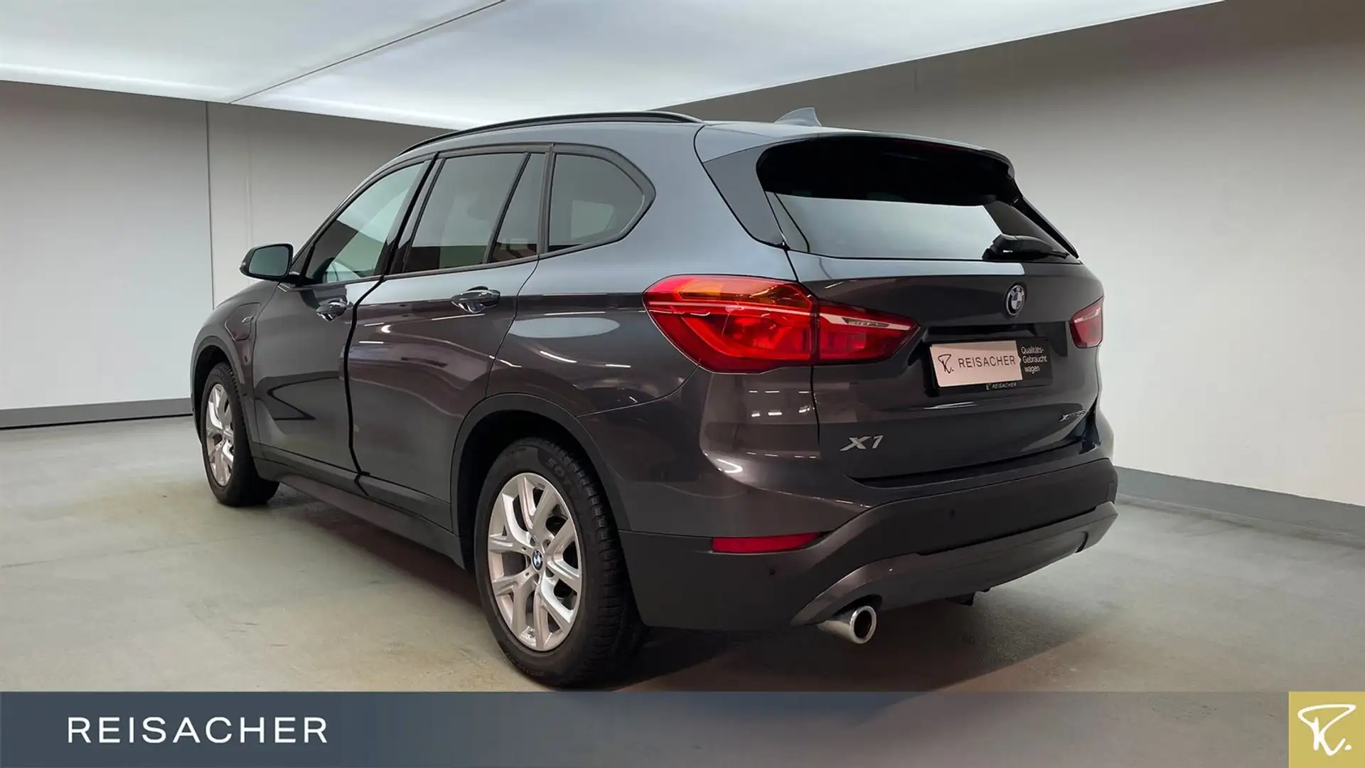 BMW X1 xDrive 25e Advantage NaviPlus HUD AHK RFK Grau - 2