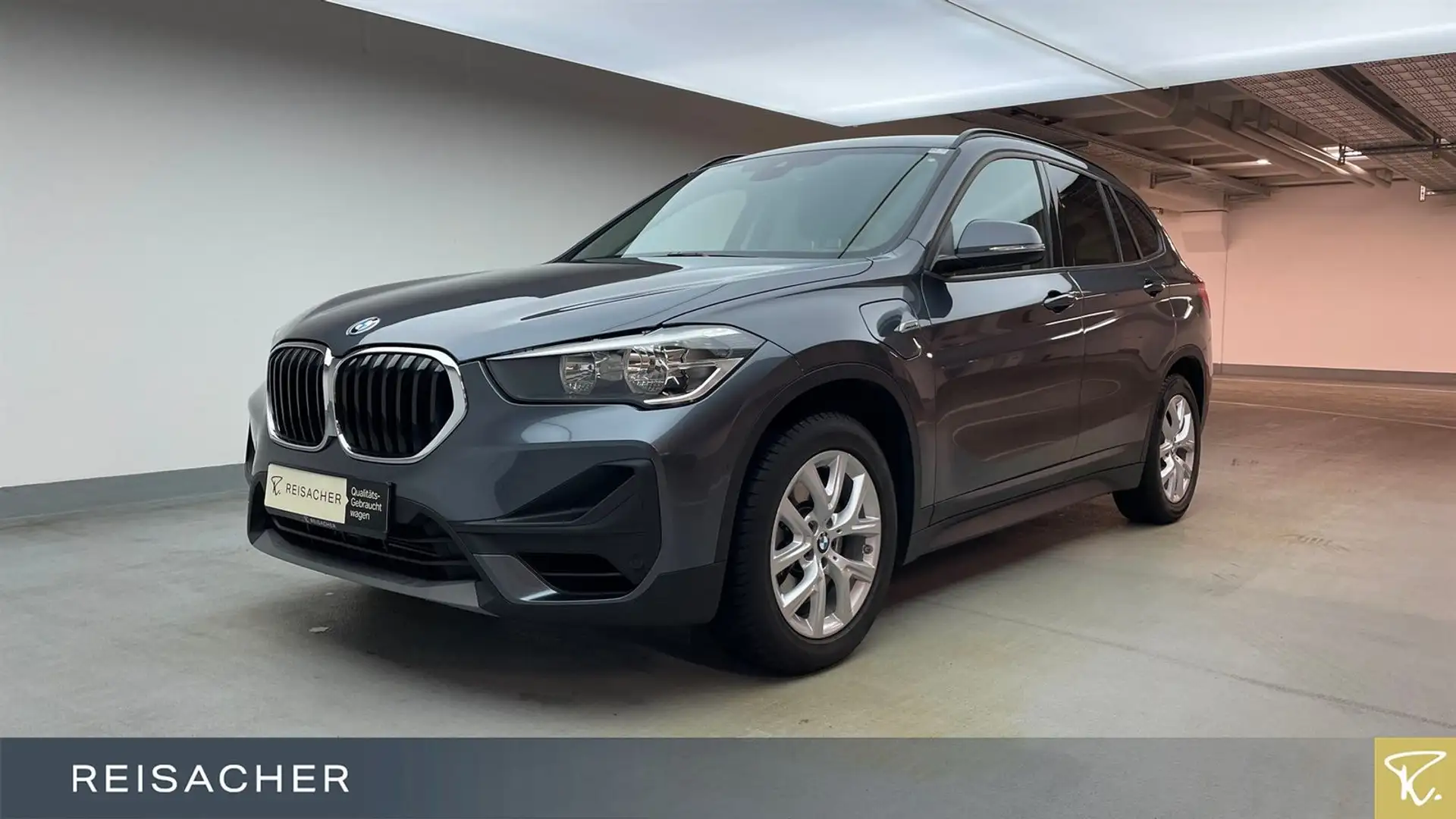 BMW X1 xDrive 25e Advantage NaviPlus HUD AHK RFK Grau - 1