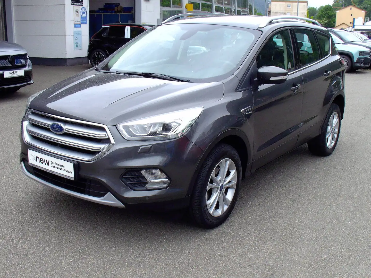 Ford Kuga Grau - 1