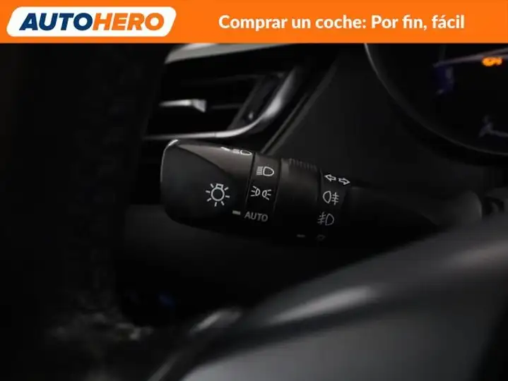 Toyota C-HR 2022, foto 31
