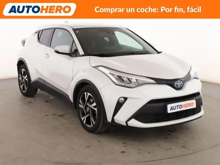 Toyota C-HR 2022, foto 8
