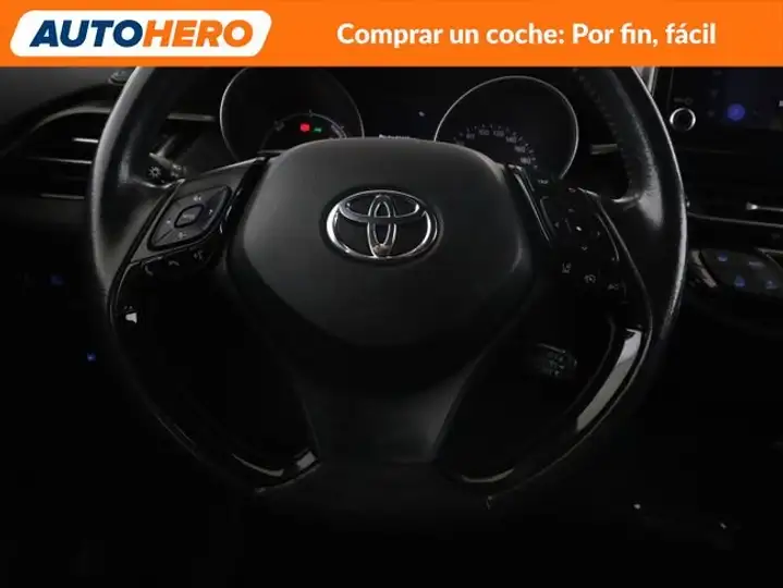 Toyota C-HR 2022, foto 24