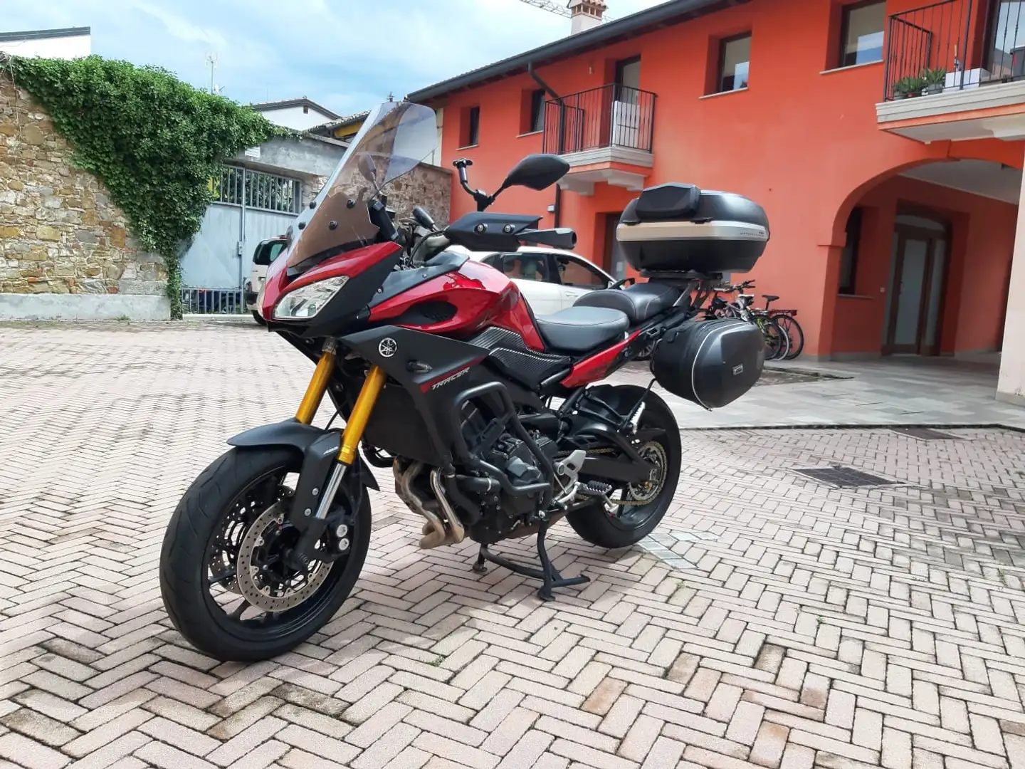 Yamaha Tracer 900 Rosso - 2