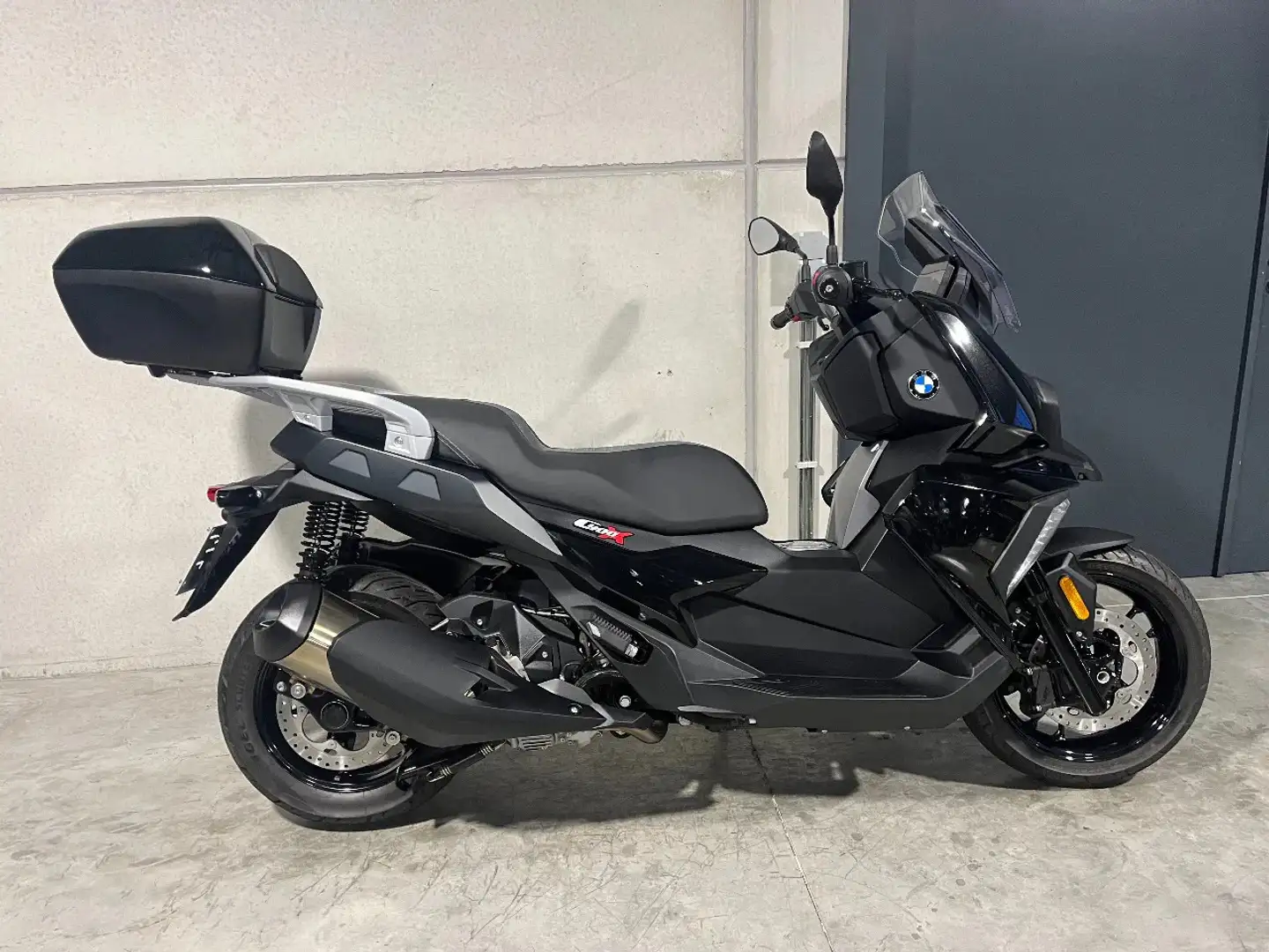 BMW C 400 X C400X in showroomstaat en zeer compleet uitgerust - 2