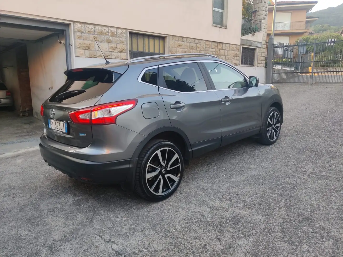 Nissan Qashqai 1.5 dci Tekna 110cv - 1