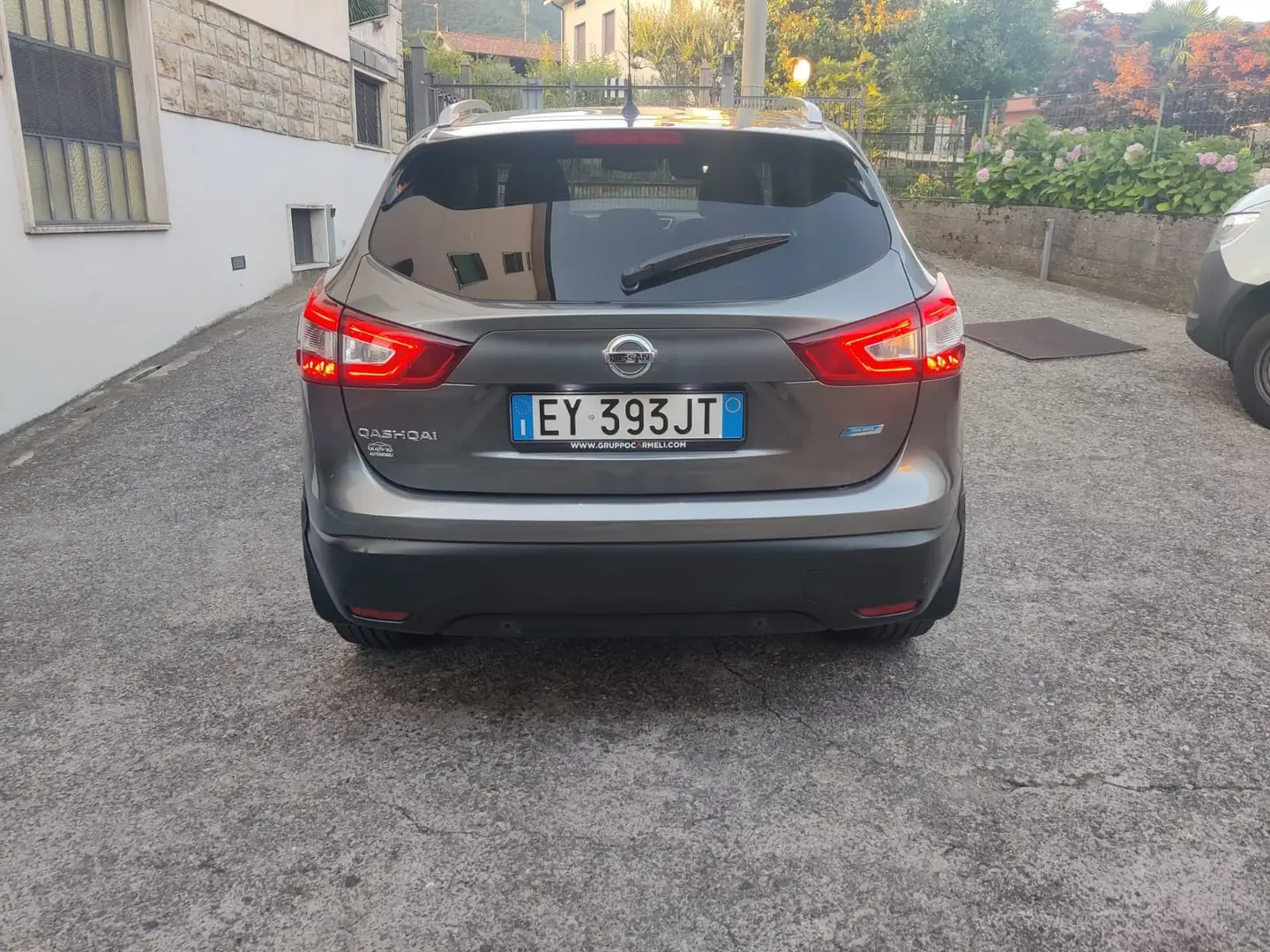 Nissan Qashqai 1.5 dci Tekna 110cv - 2