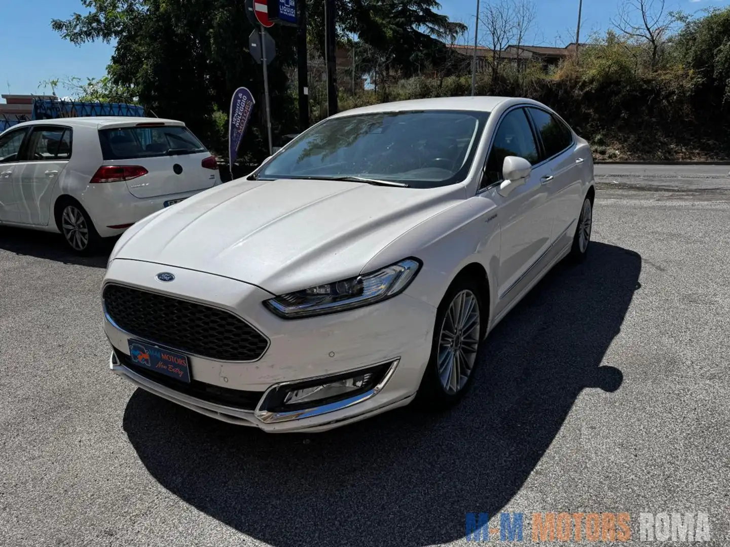 Ford Mondeo Full Hybrid 2.0 187 CV eCVT 4 porte Vignale Bianco - 1