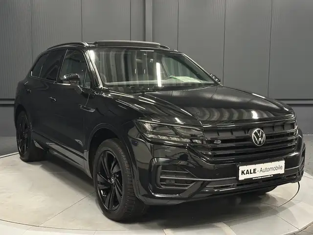Volkswagen Touareg view 7