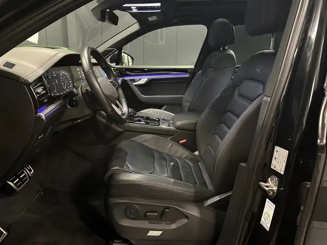 Volkswagen Touareg view 15