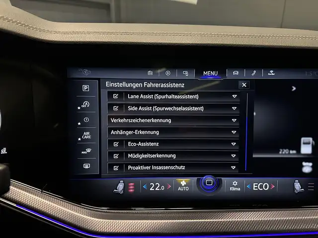 Volkswagen Touareg view 25