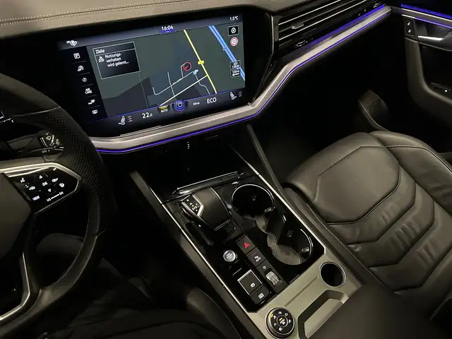 Volkswagen Touareg view 21