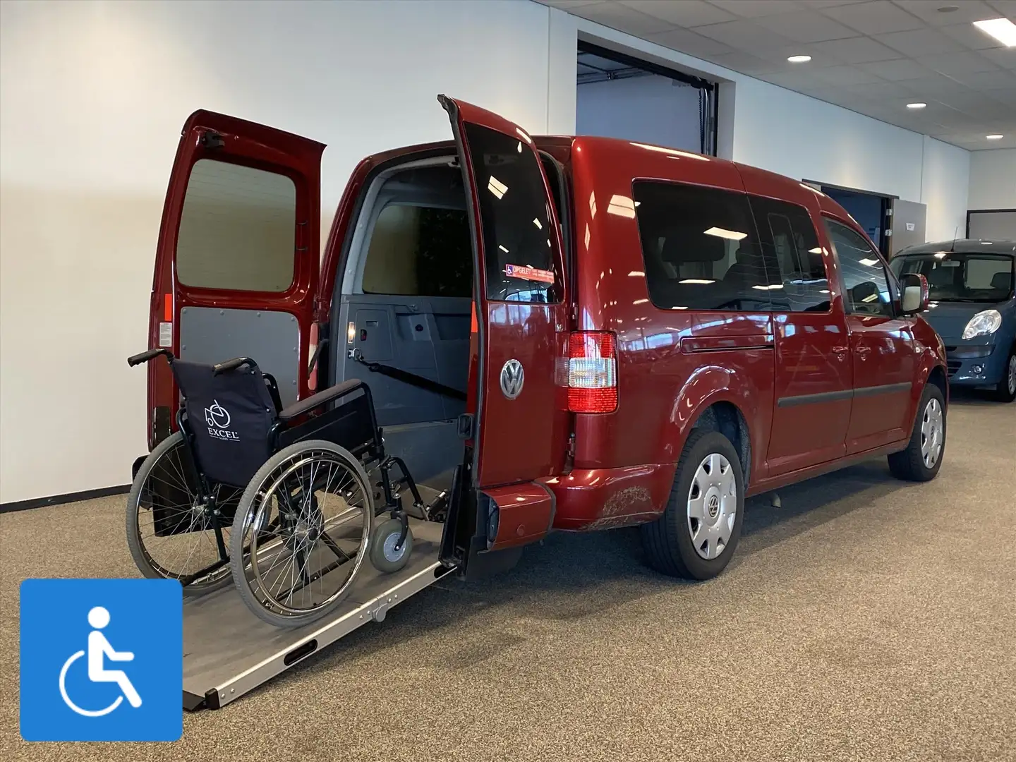 Volkswagen Caddy Maxi Rolstoelauto 5+1 Rolstoel geschikt Rood - 2