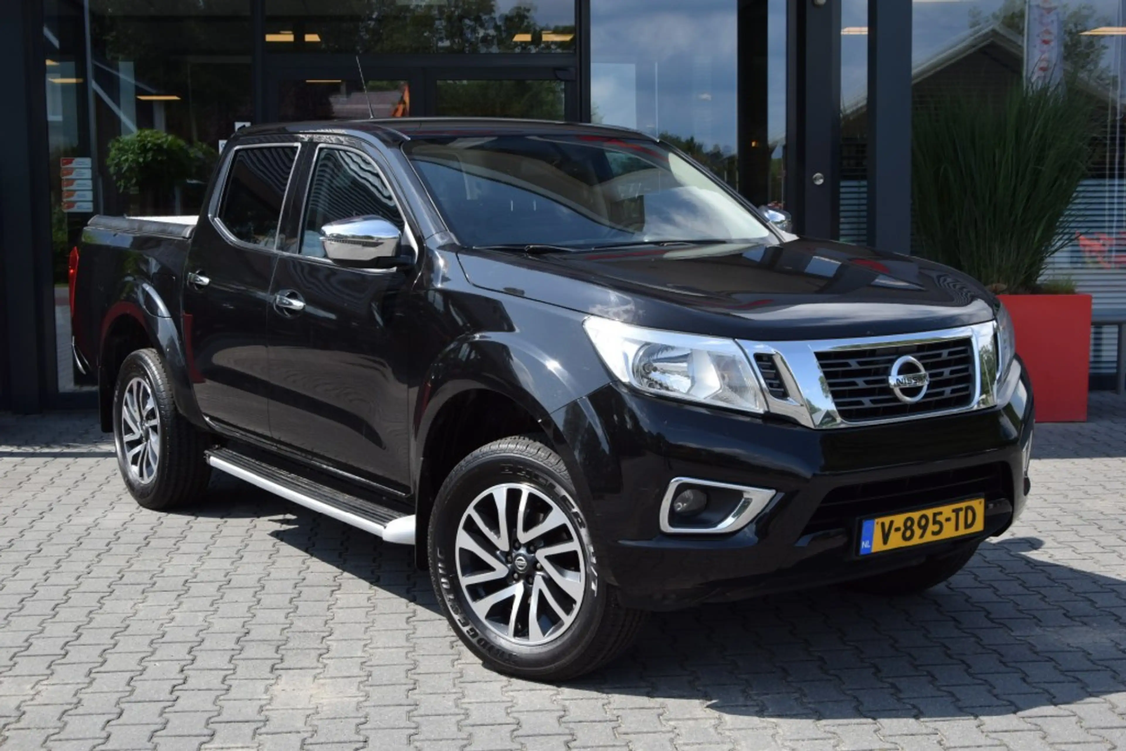 Nissan Navara 2.3 DCI DUBBEL CABIN CONNECTA A/T 4WD VAN