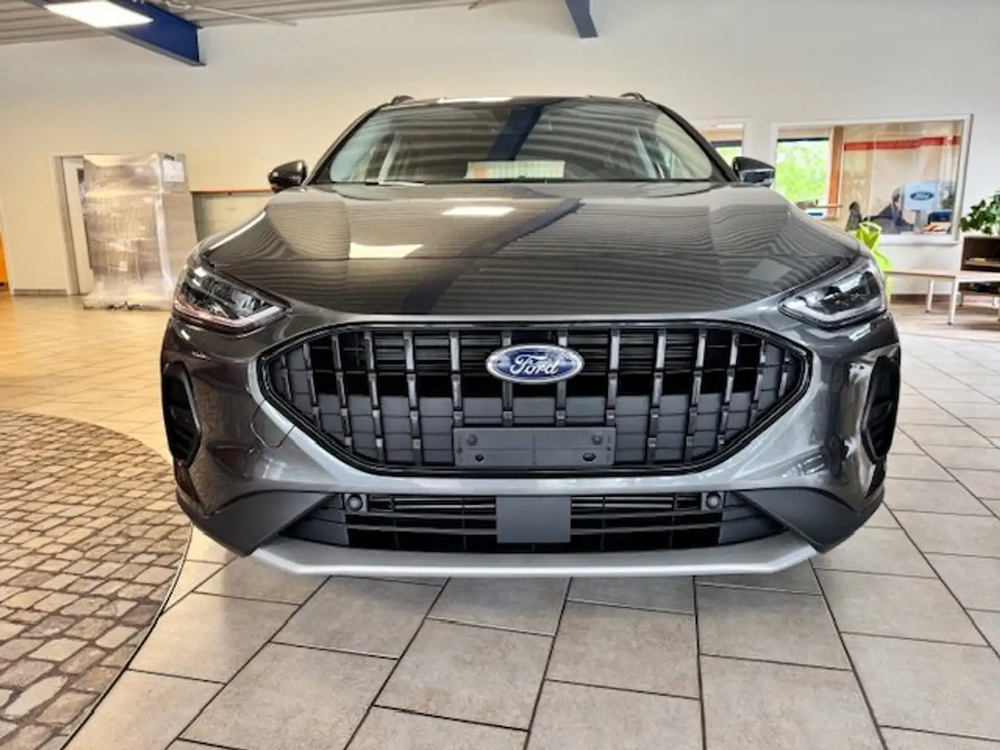 Ford Focus Turnier Aut. ACTIVE X Winter- u. Assistanz-Paket 2 Grau - 2