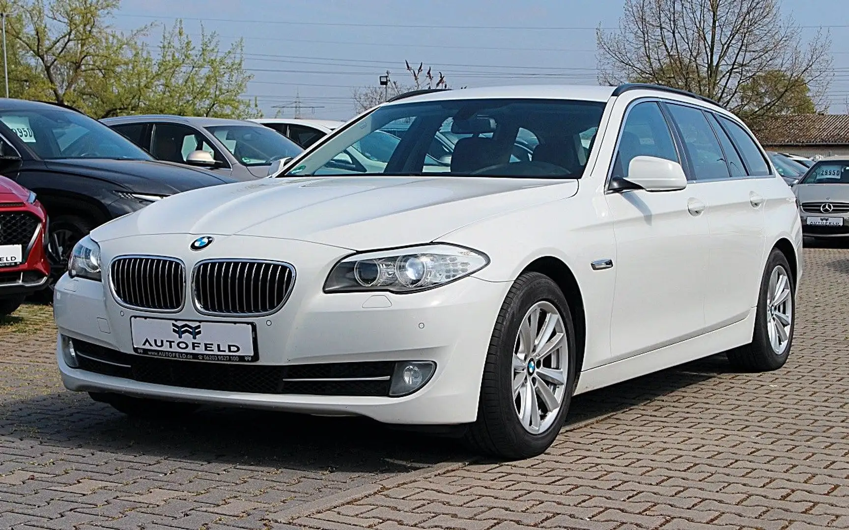 BMW 520 d Touring/VOLL SHEFT/BI XENON/NAVI/SHZ/PDC/BT Weiß - 1
