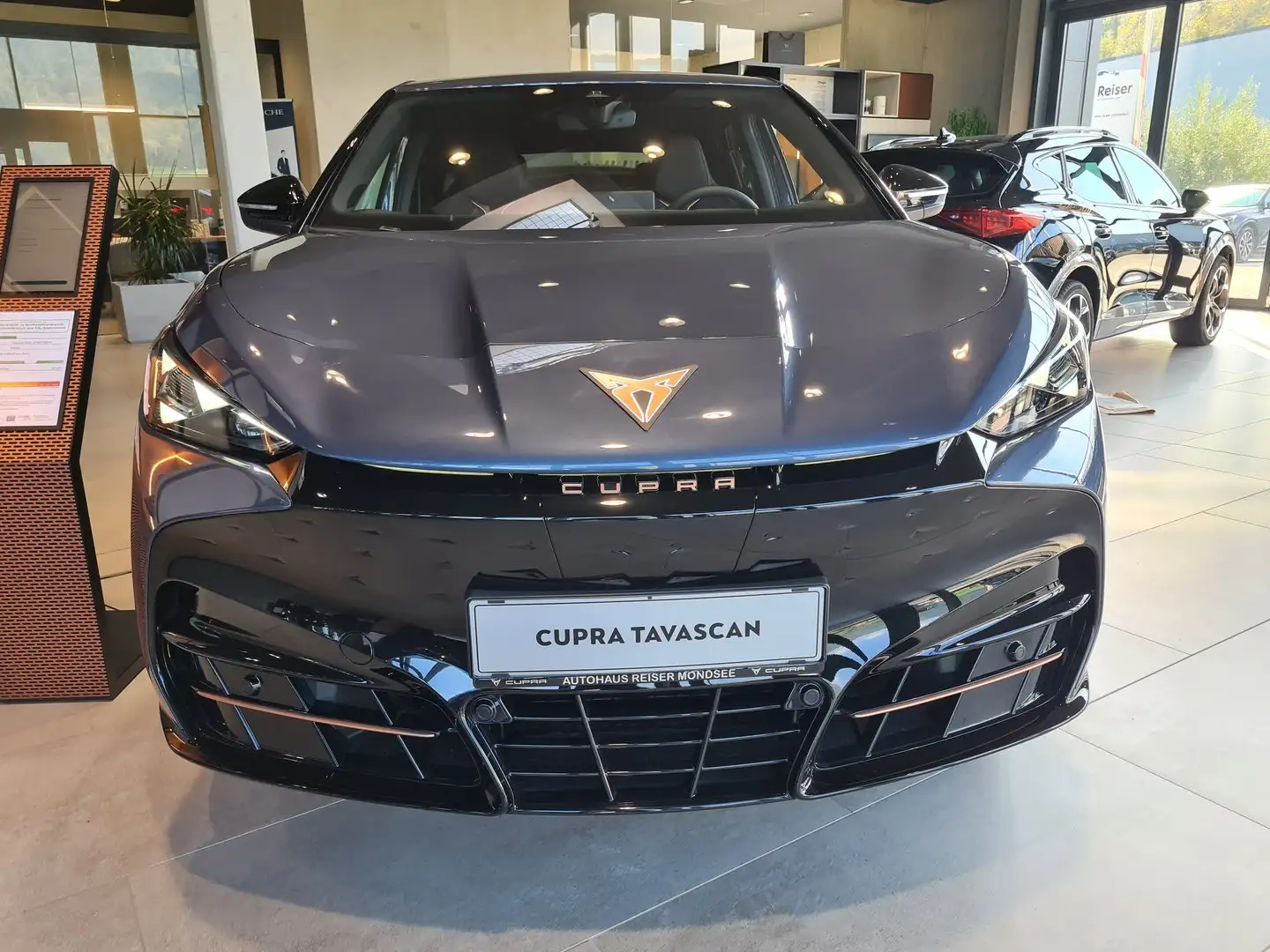 CUPRA Tavascan 210kW/286PS Blau - 2