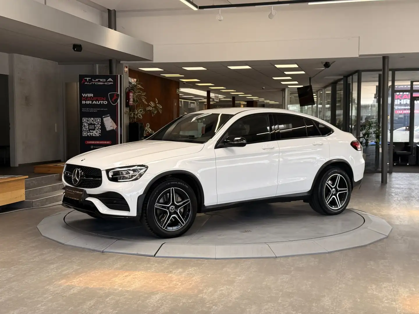 Mercedes-Benz GLC 200 d Coupe 4-Matic AMG-Paket Aut. *Kamera*AHK*Night-P Weiß - 2